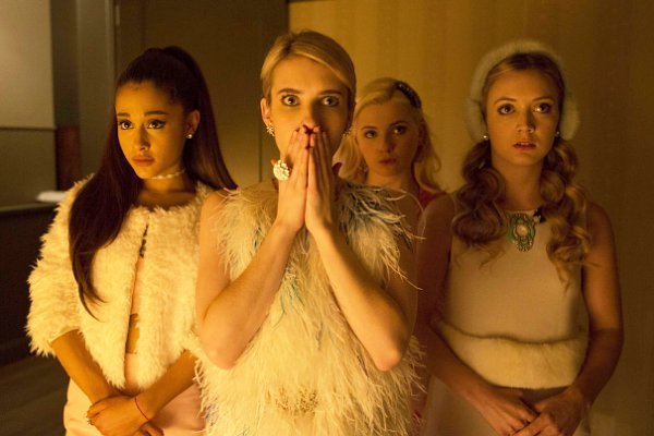 scream-queens-gets-premiere-date-casts-ariana-grande-s-mom