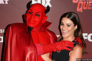lea-michele-strangled-by-the-red-devil-at-scream-queens-la-premiere