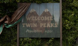 Twin-Peaks-TV-show-on-Showtime-season-one-canceled-or-renewed