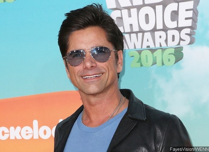 john-stamos-joins-scream-queens-season-2-as-series-regular-690x500